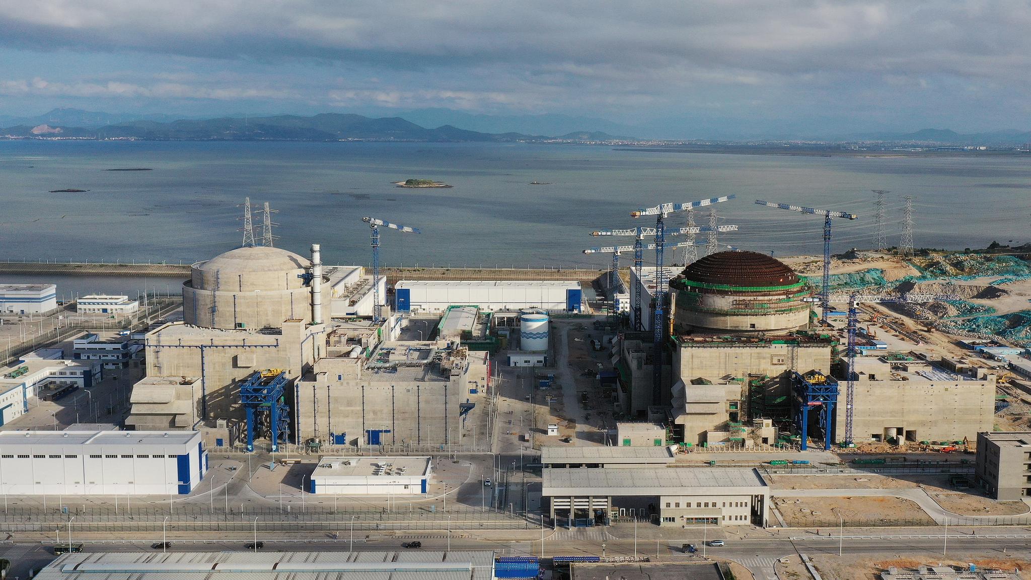 我国自主三代核电"华龙一号"全球首堆开始装料|福清_新浪新闻