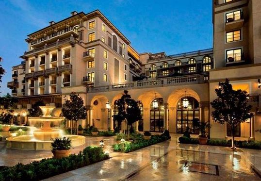 成龙2套豪宅被拍卖,市场价高达1.2亿?原因有些无奈