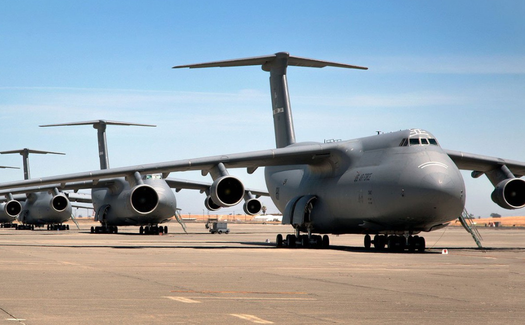 c-5运输机,美军空中运输主力之一,实力强悍!
