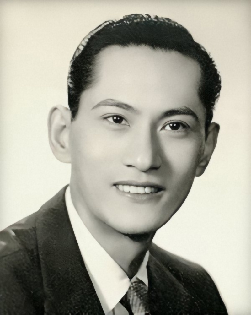 10,吴回:金厅长早在上世纪40年代,吴回就已经开始拍电影了,他出演过