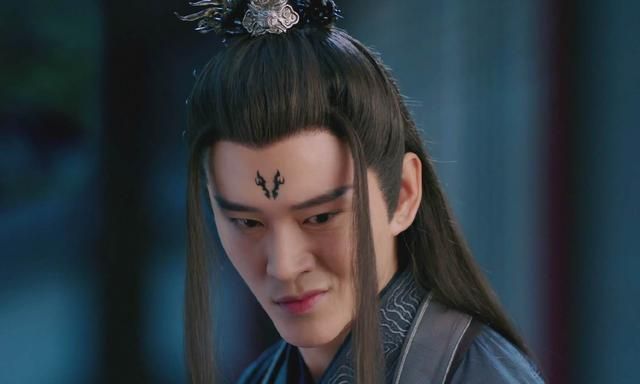 乌童伤了钟敏言玲珑前去复仇但乌童却在最后关头放了她