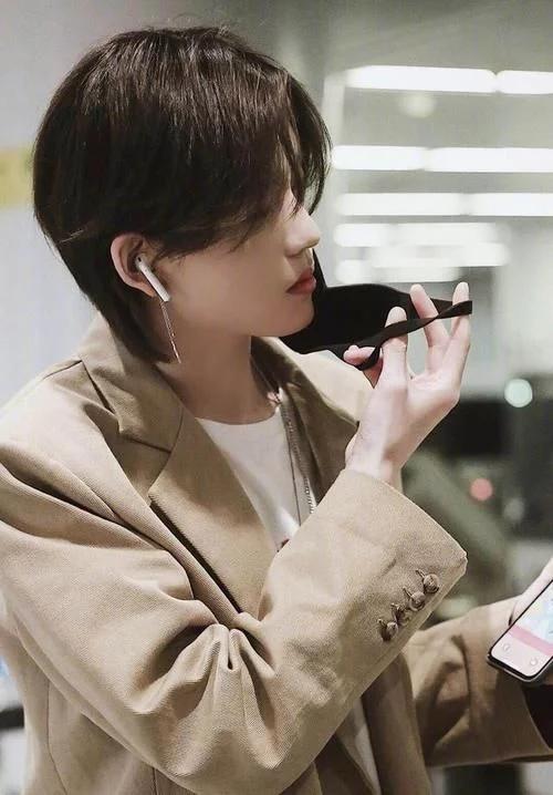 出道就被剪头发,陆柯燃被指唱跳不佳吃cp红利,如今处境尴尬