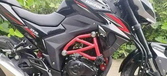 肩并肩gw300双缸四冲程排量近300均价7268元