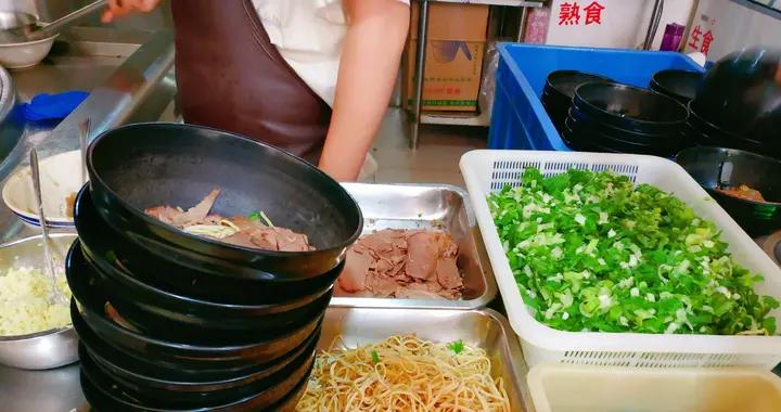 来到洛阳,才懂什么叫喝汤!清晨来一碗,给个神仙也不当|牛肉汤|豆腐汤|羊肉汤_新浪新闻