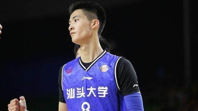 来自cuba汕头大学,有着汕大杜兰特外号之称的朱松玮在首轮第四顺位被