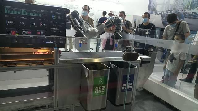 智能垃圾分类机器人