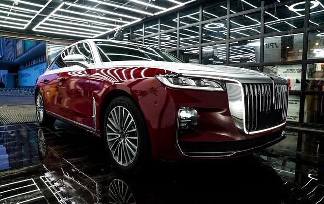 红旗h9首改红白双拼色,气质拿捏到位!