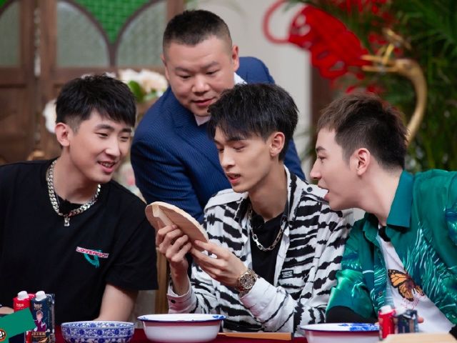 德云社团综德云斗笑社开播一个节目解决了郭德纲的三个难题