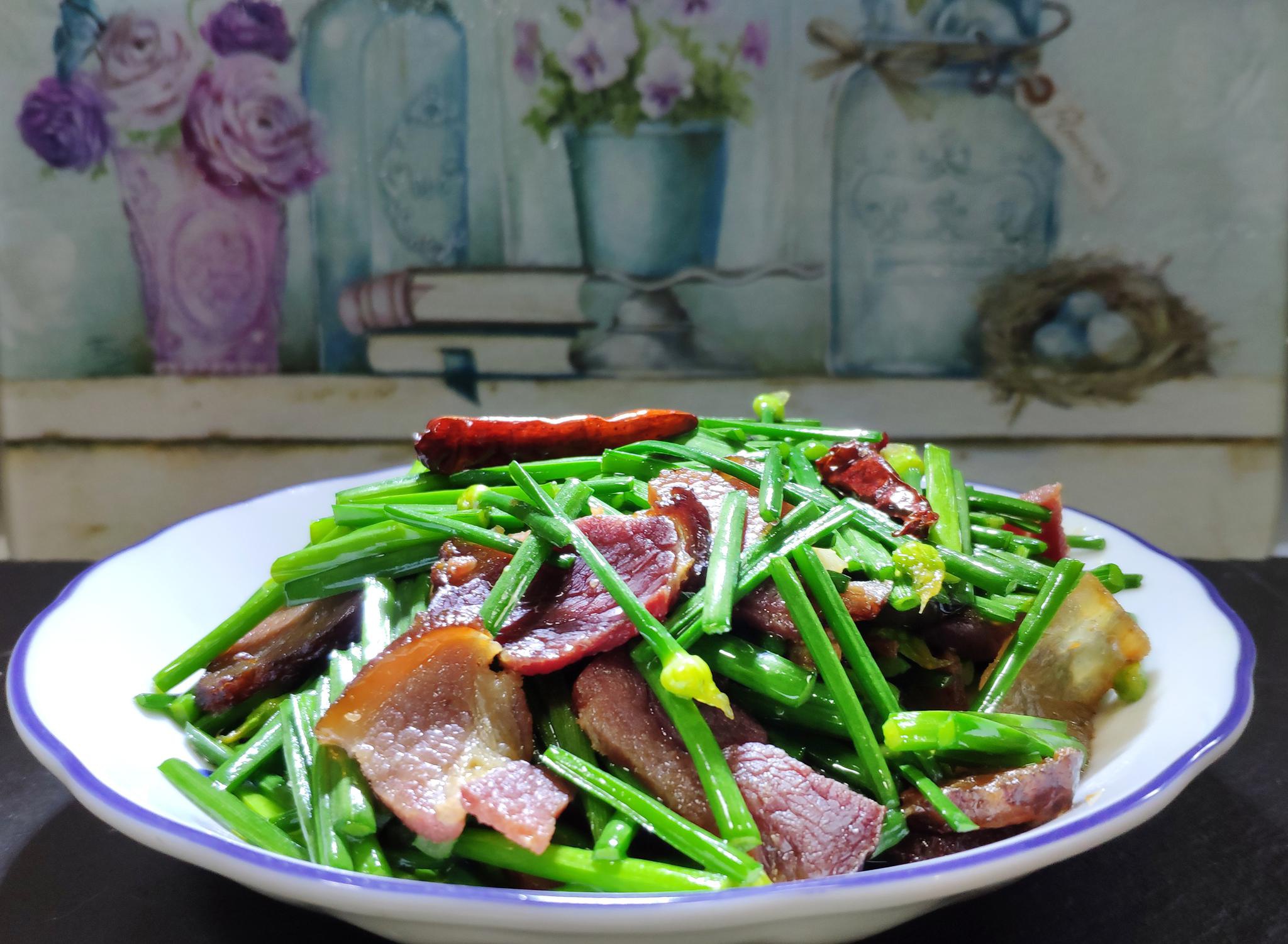 菜心炒腊肉,家人都爱吃的一款经典家常菜