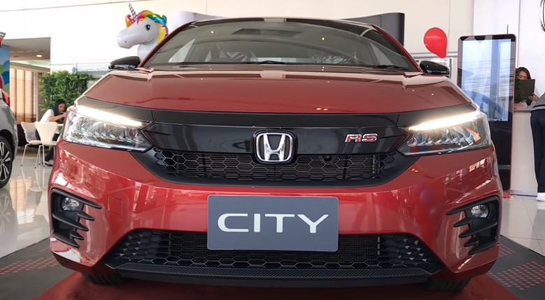 全新本田锋范rs店内实拍,运动外观不输思域,配装1.0t动力