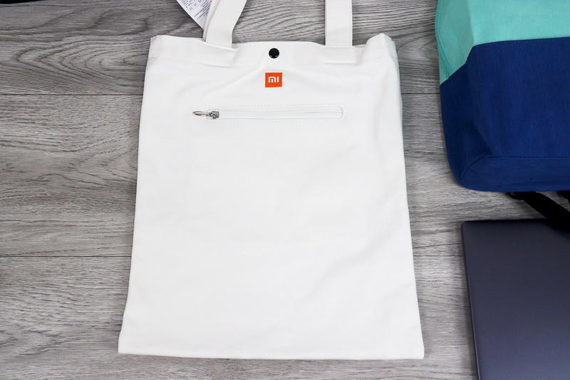 秘制味道,你买不到!秀一秀我的小米十周年定制帆布包