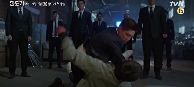 朴宝剑黑化？新剧变身耍狠大BOSS，一个眼神让网友暴动休闲区蓝鸢梦想 - Www.slyday.coM