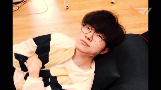 00:00 00:56 00:56 为您推荐: 张浩林soma 昨日单挑赛个人集锦!