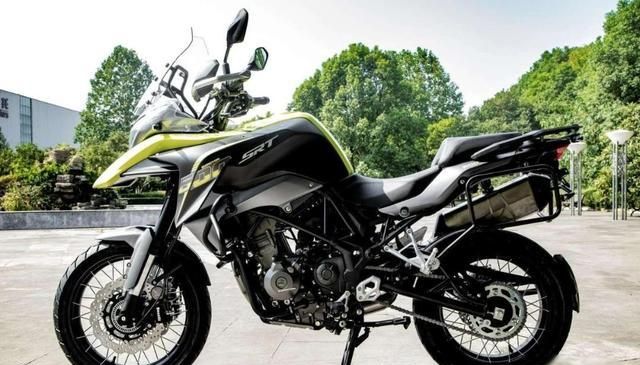 qj500gs实车亮相:502x同款动力,价格更便宜,你还会选金鹏吗