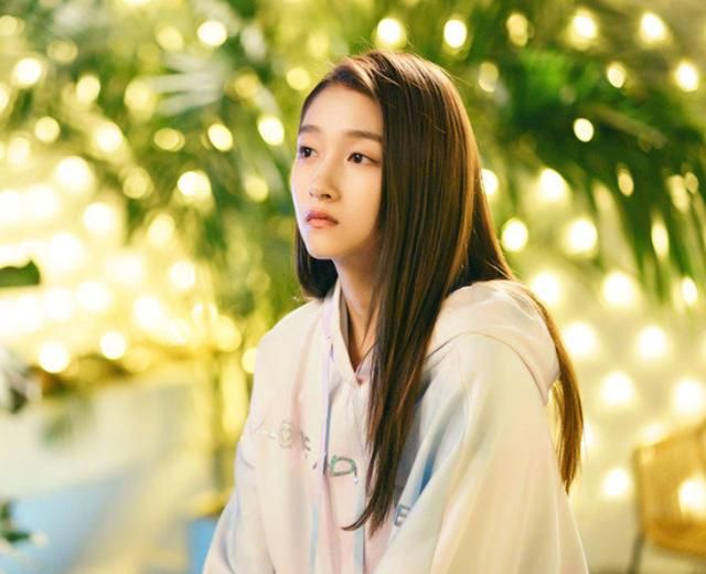 关晓彤电影终于定档啦黄景瑜当男主冲着剧照我不追不行了