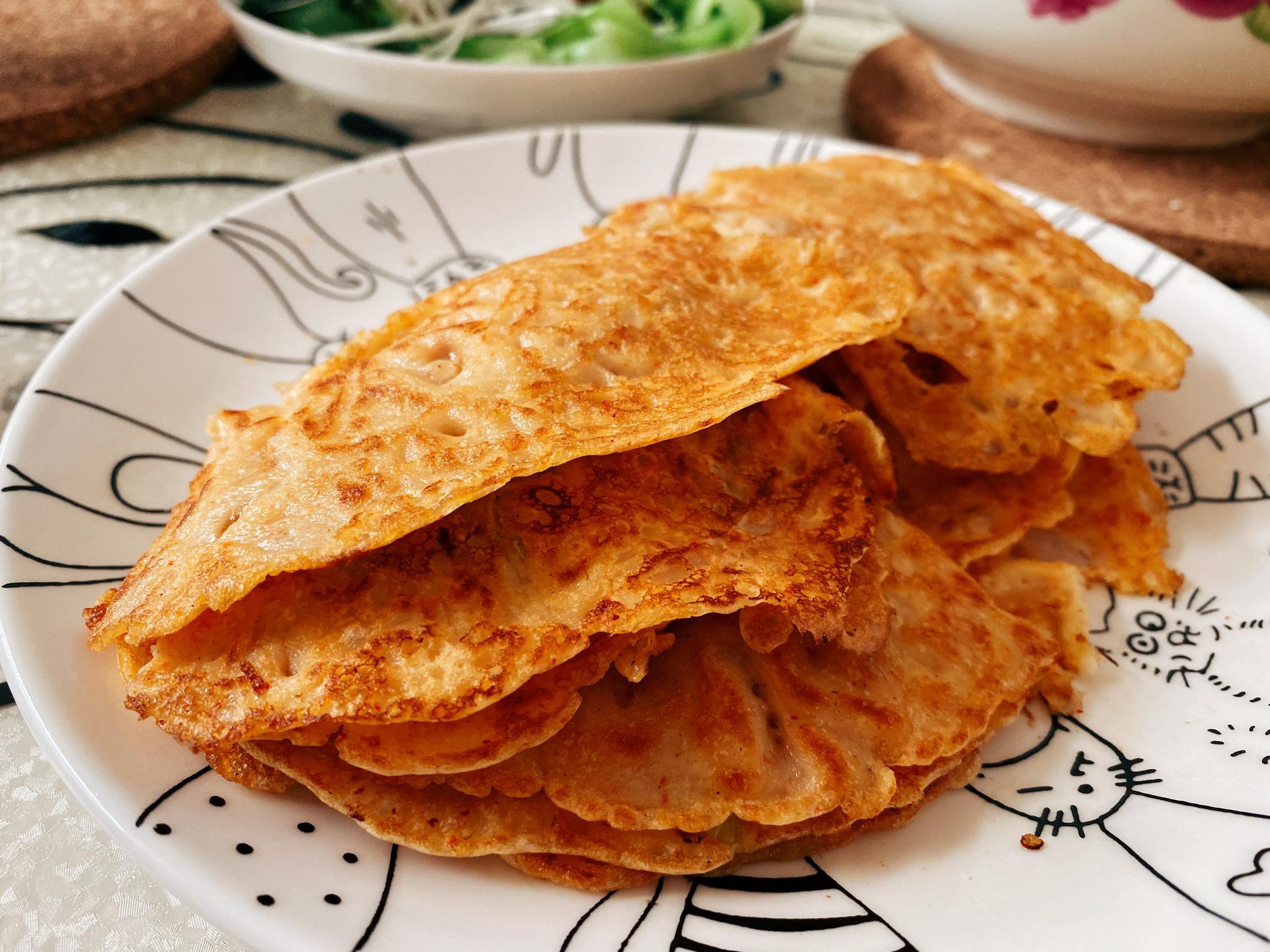 开学啦,3分钟快手韩式泡菜饼,满足孩子美味健康早餐安排