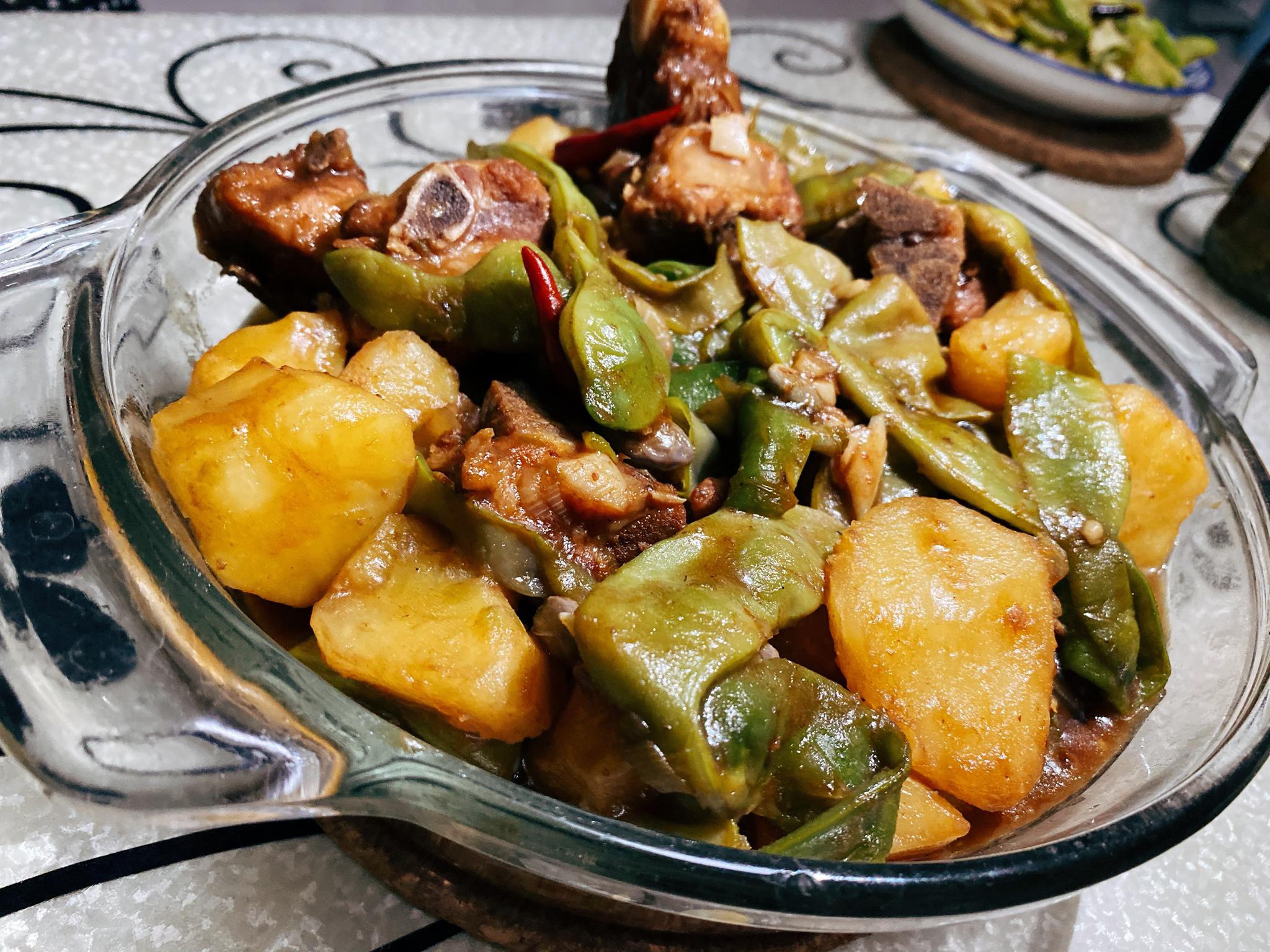 油豆角粉条土豆炖排骨一样的食材不一样的滋味