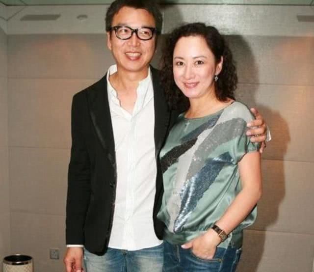 她是最矮港姐冠军,嫁大11岁老公遭分手,如今二婚嫁给爱情!