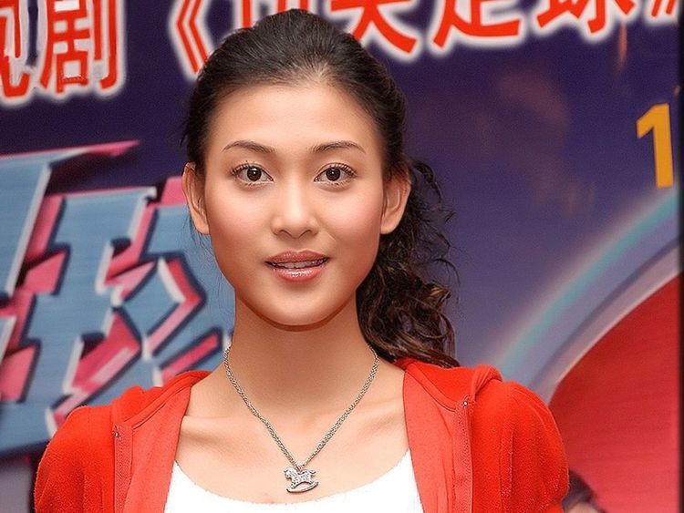 似20岁少女,如今嫁入豪门生活幸福|嫁入豪门|李彩桦|少女_新浪新闻