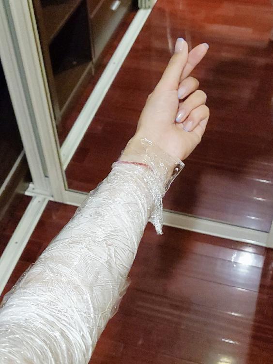 为了瘦太拼?孙怡全身裹保鲜膜宛如木乃伊,小腿比普通人胳膊还细