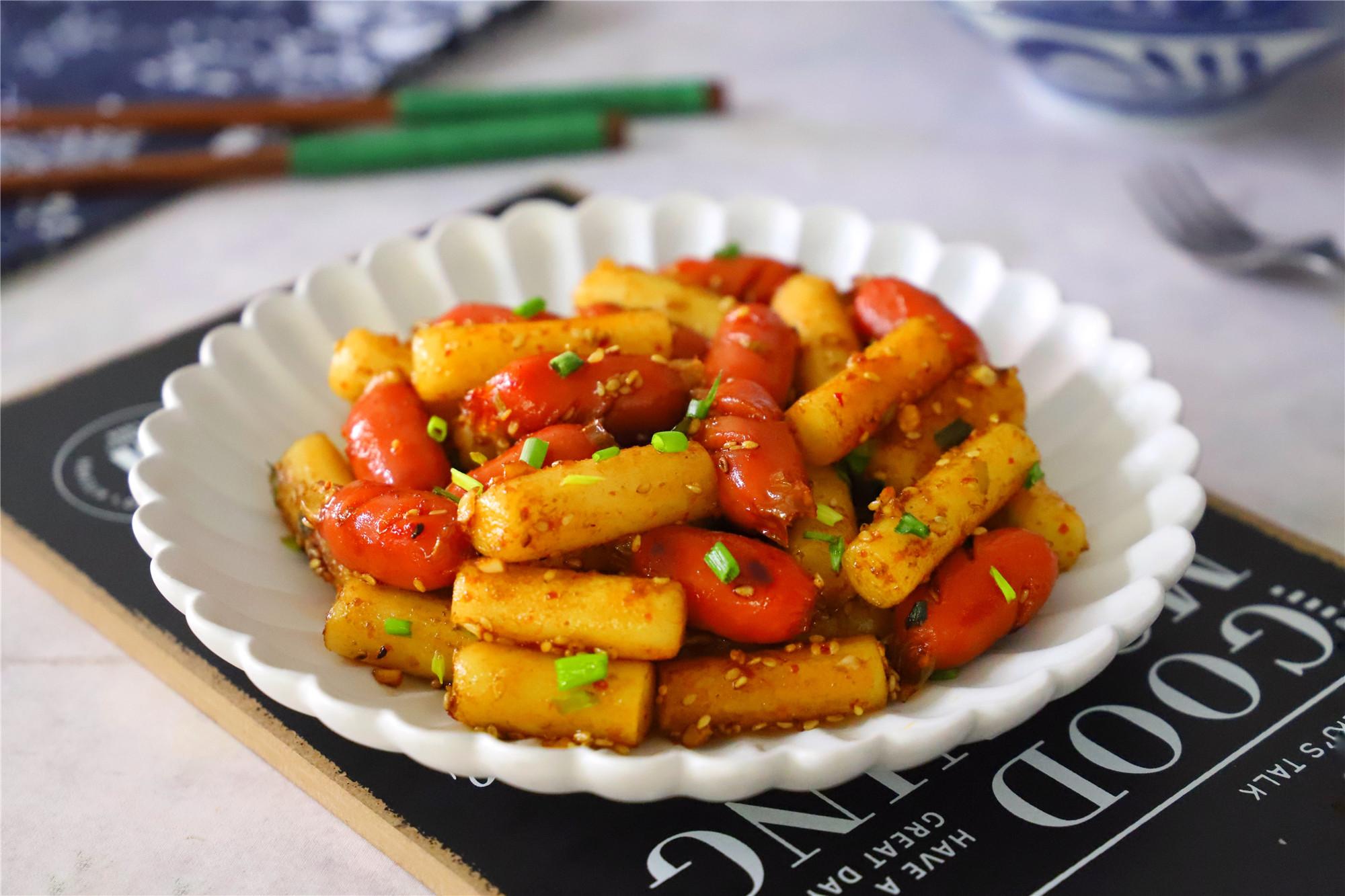 10分钟搞定,香辣开胃,比点外卖强多了|外卖|年糕|香肠_新浪新闻