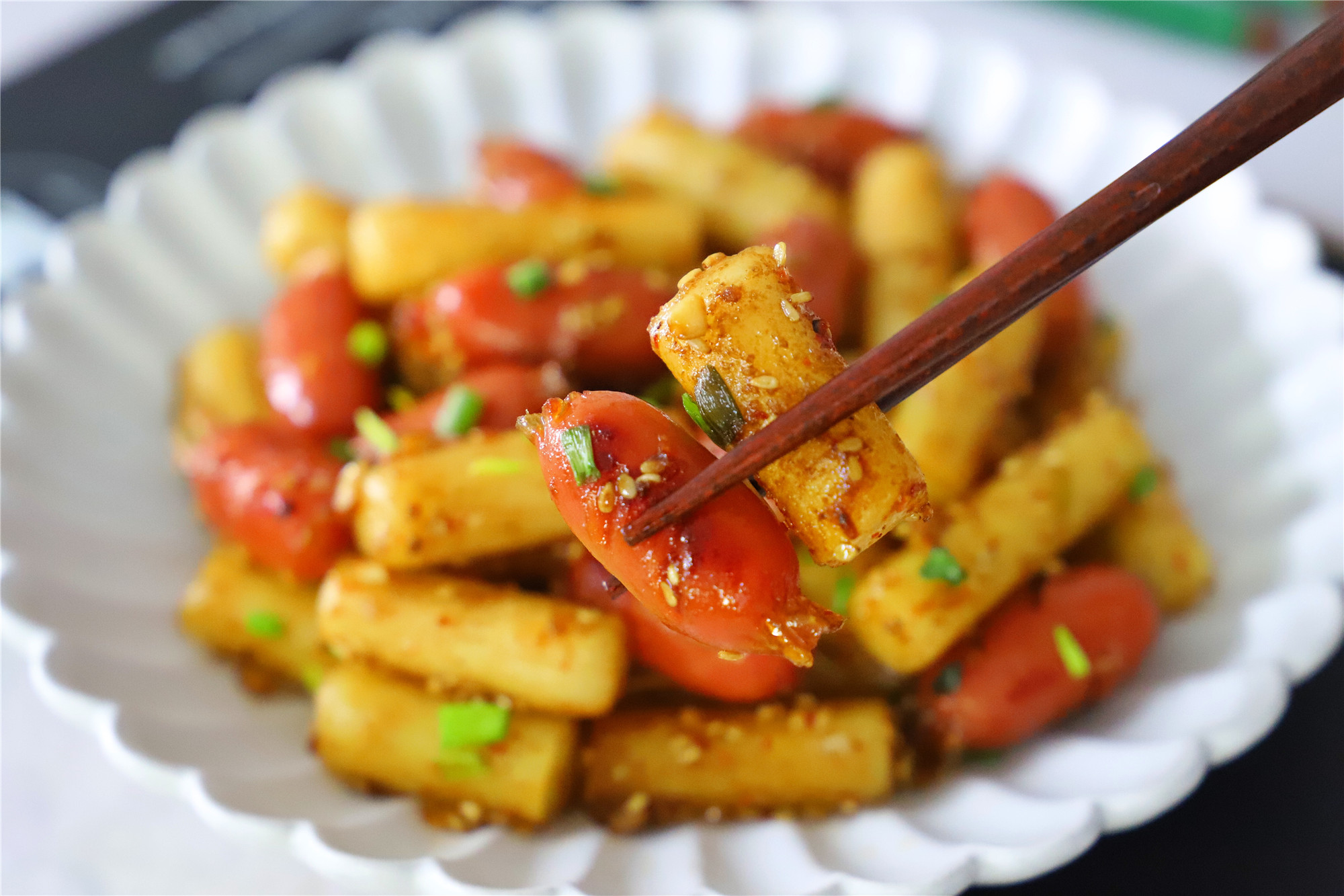 10分钟搞定,香辣开胃,比点外卖强多了|外卖|年糕|香肠_新浪新闻