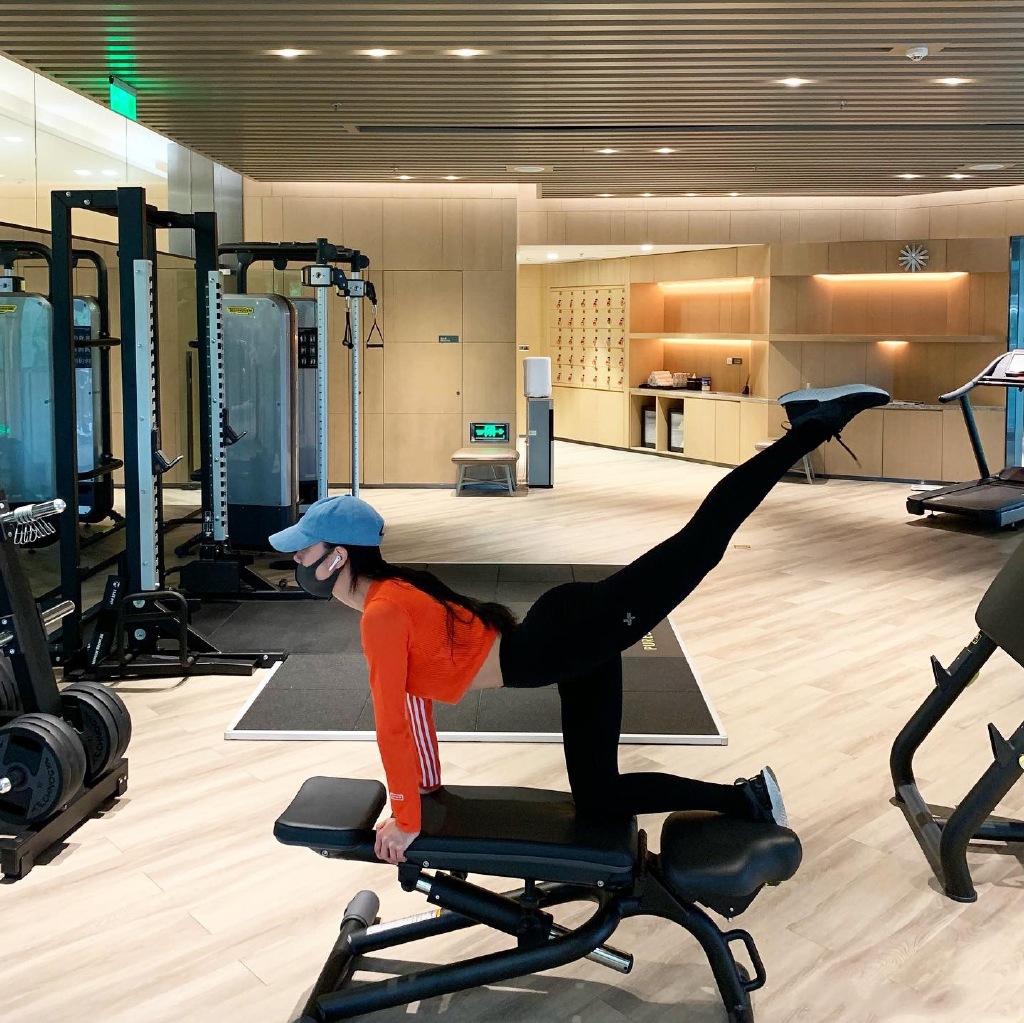 李成敏健身"入魔",身材玲珑有致,难怪揽获"亚洲第一美"称号