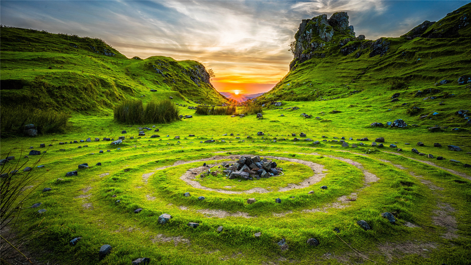 九月中旬迎来好运,运势红火,会一鸣惊人,逍遥自在的三大星座