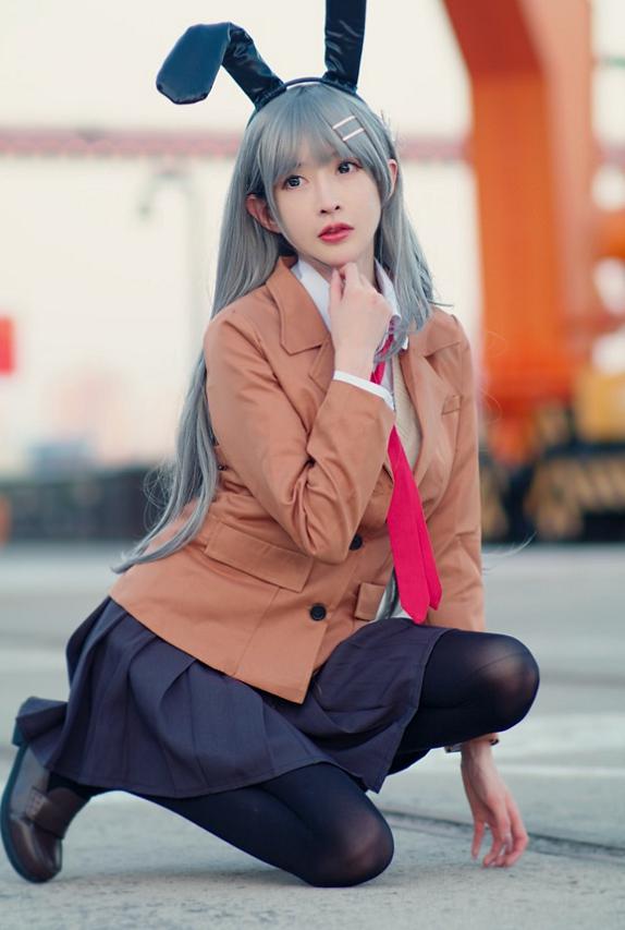 王羽杉又被超管制裁!cos樱岛麻衣,动作表情太走火了