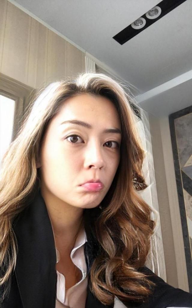 反黑路人甲所有人都喜欢她只有我一个人觉得苏芷珊很绿茶吗