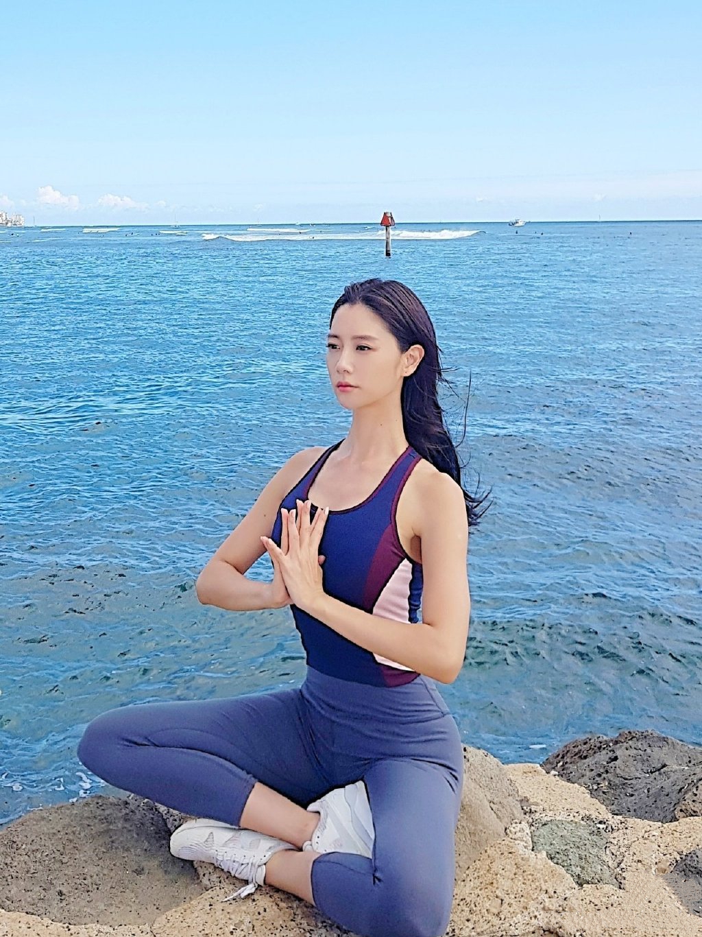 李成敏健身"入魔",身材玲珑有致,难怪揽获"亚洲第一美"称号