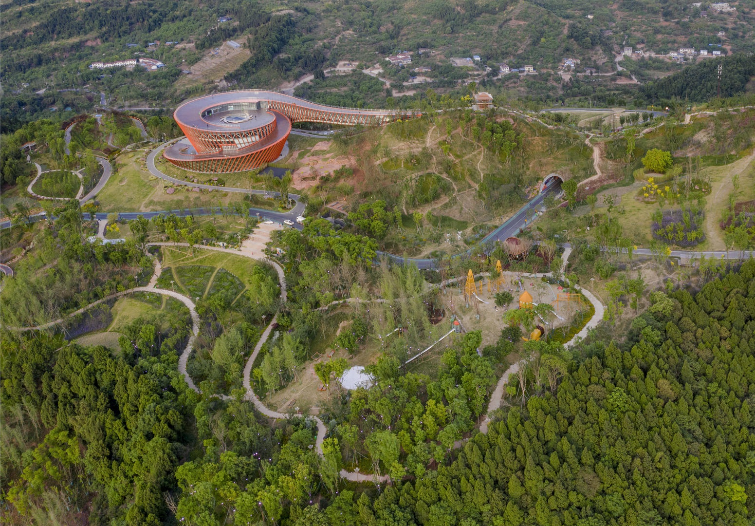 成都晒出林业生态"家底":全市森林覆盖率达39.93%