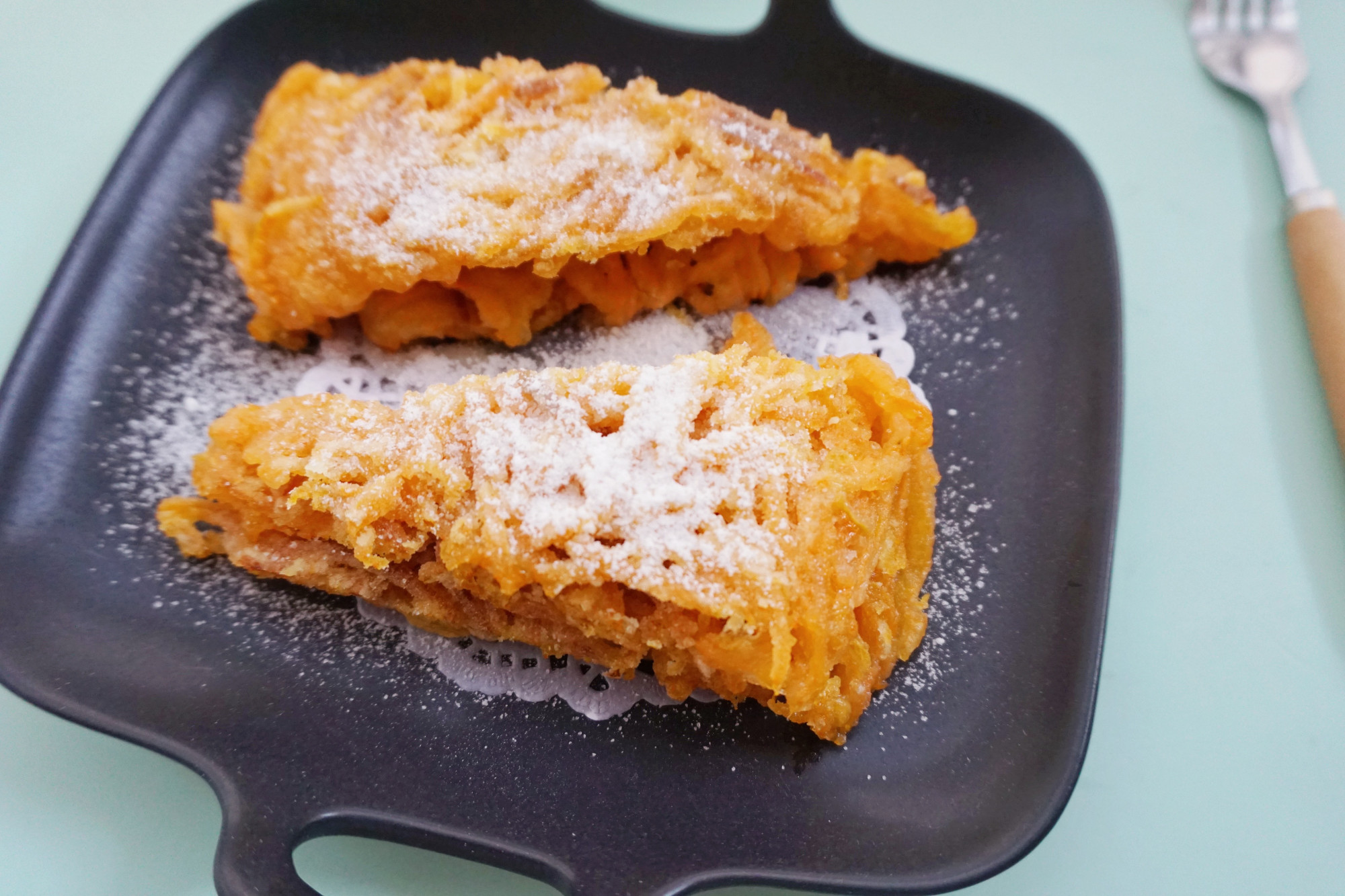 南瓜加点它这么烙一烙香甜可口招呼来家做客的朋友一致夸好吃