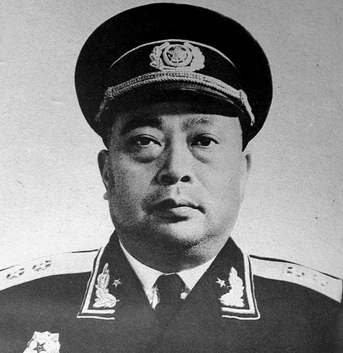 在开国将帅中,这位将军的生活最苦,经历也最坎坷