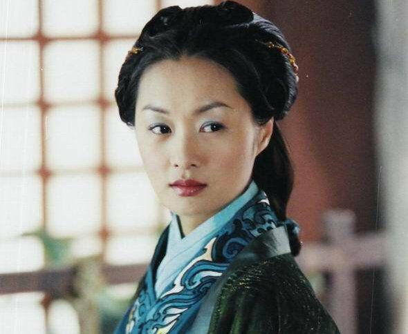 49岁怀玉公主近照曝光眼角皱纹明显气色佳情伤太重至今未婚