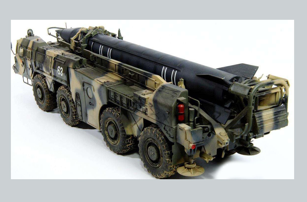 波兰不愧为全球最败家的国家飞毛腿导弹被拆后都当柴火烧了