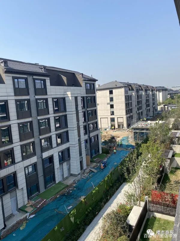 郑州北龙湖金茂府交付,1700万精装豪宅毛病几十处,值不值?