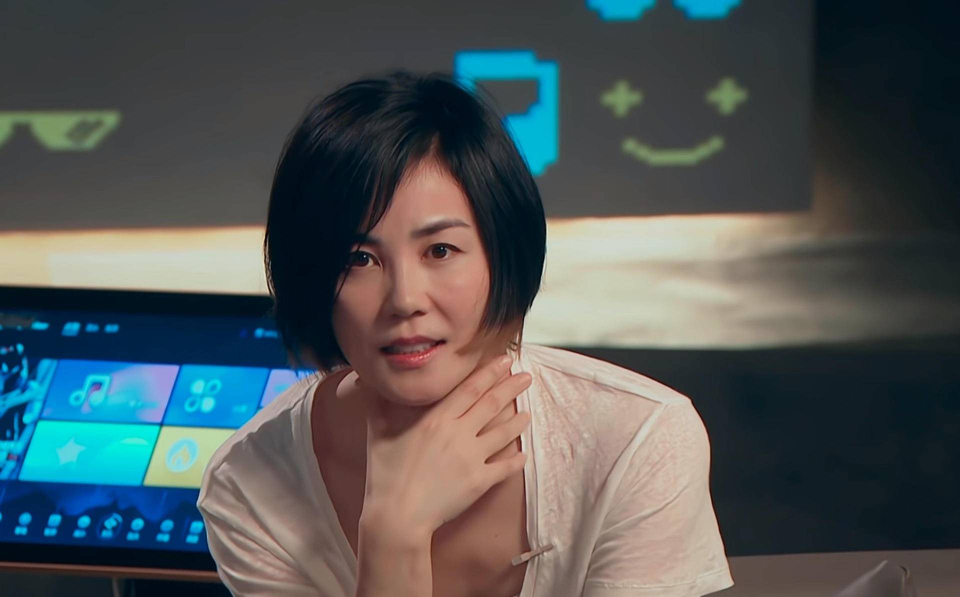 51岁王菲首次直播状态出色高音到位马云现身默契合唱