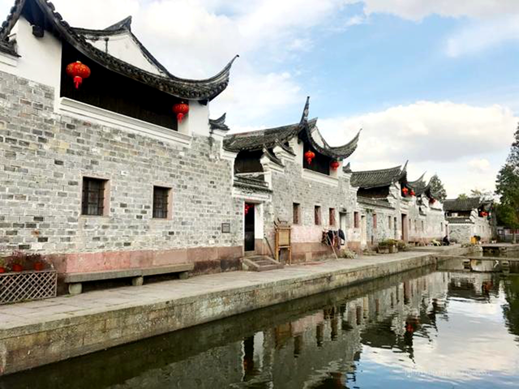 宁波有个不一般的古镇,走出过76位文豪名人,得天独厚的水土