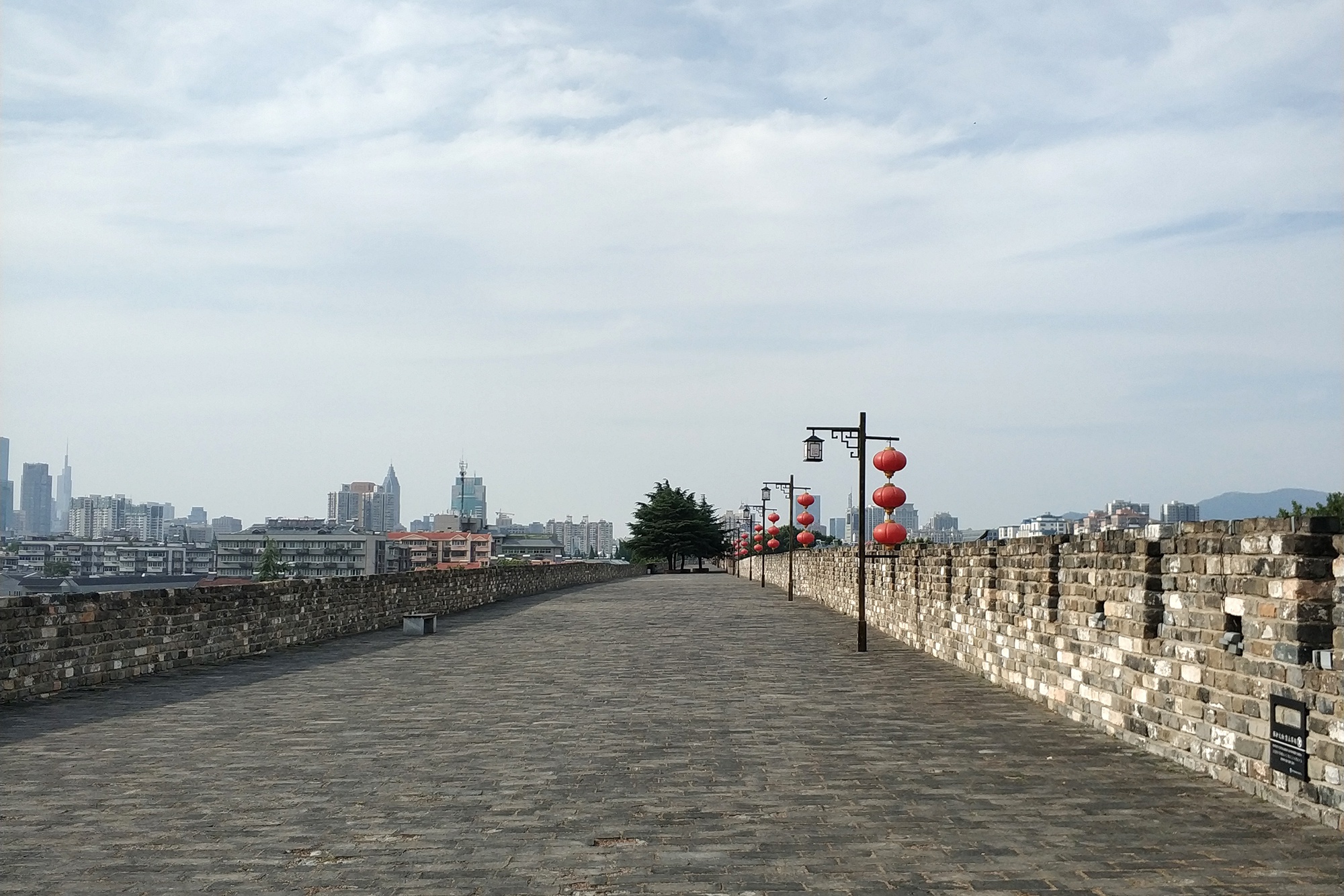 世界上现存最大的瓮城一次可藏兵3000被誉为天下第一瓮城