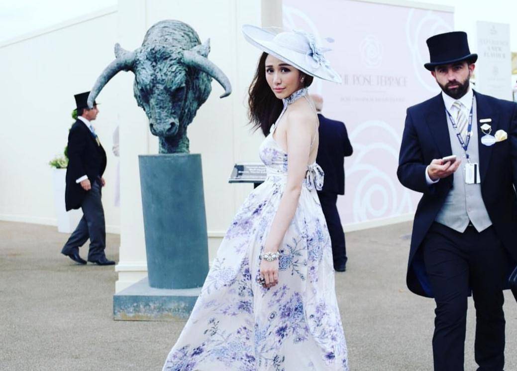 何猷君亲姐晒减肥前后对比照，水桶腰变成小蛮腰！被指判若两人休闲区蓝鸢梦想 - Www.slyday.coM