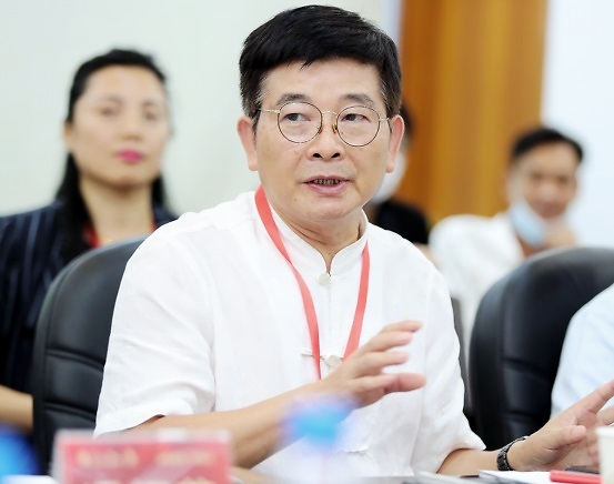 广东品牌研究院常务副院长雷鸣强调品牌的认知质量和忠诚度)(刘少君