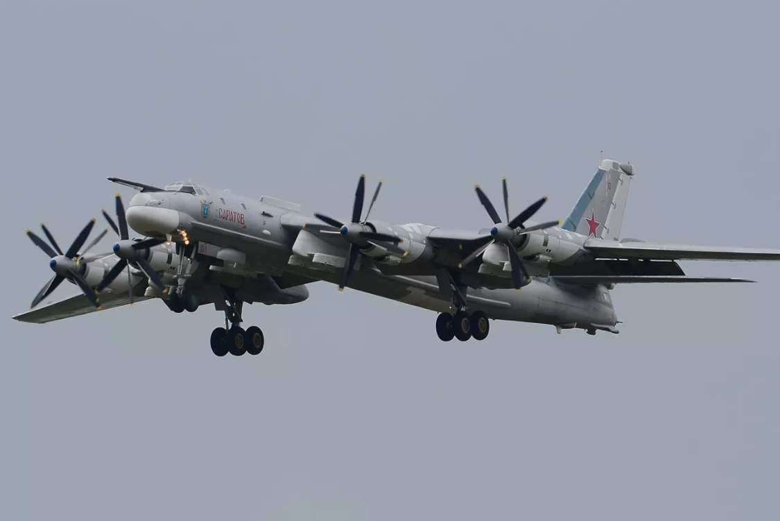 俄升级图95轰炸机问世搭载庞大核导弹全面彰显强大威慑力