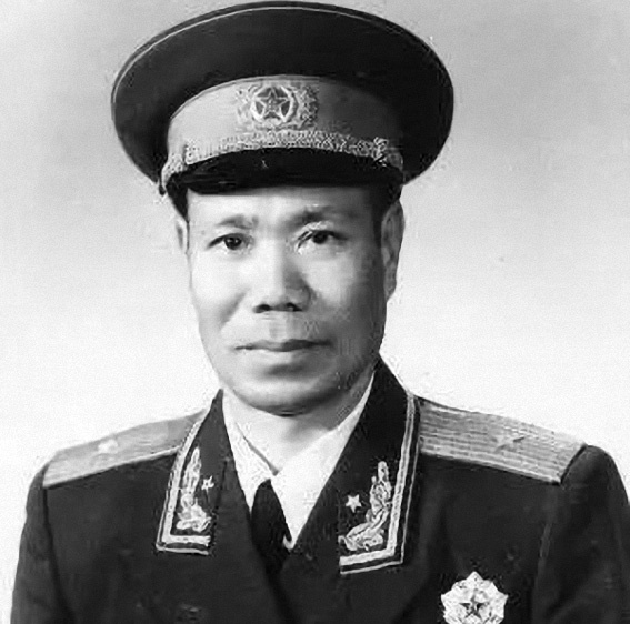 这位开国少将的绰号很奇怪,叫"八千岁",没有人敢惹他