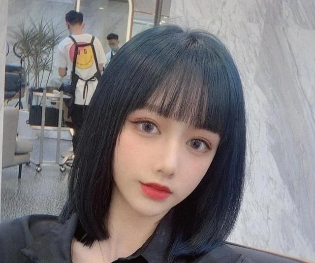 2020年女孩必须理发时尚和减龄