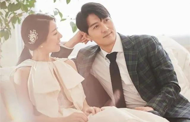 然后出了素人恋爱真人秀▼《heart signal 1》.徐朱元,赛车手.