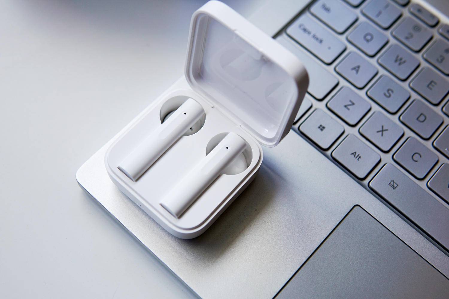 挑战苹果tws市场第二的小米再发新品169元收割低价市场