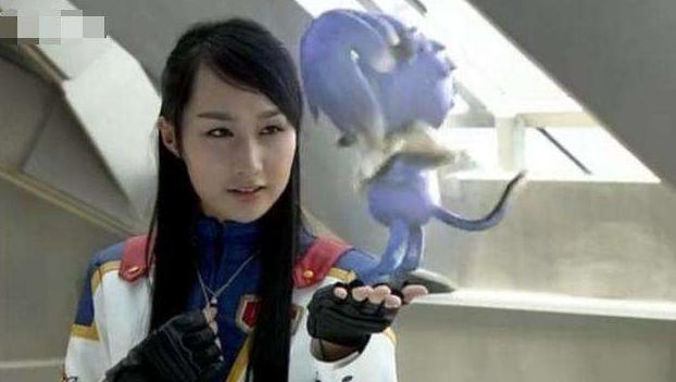 翟煦飞还曾经在《金甲战士》中扮演过气质清冷的北极雪这一个角色,是