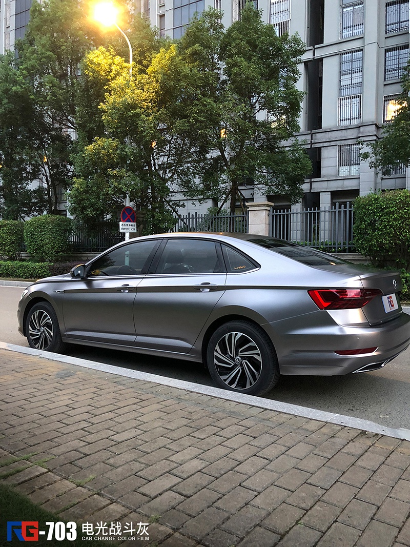 大众速腾车身改色电光战斗灰有点好看