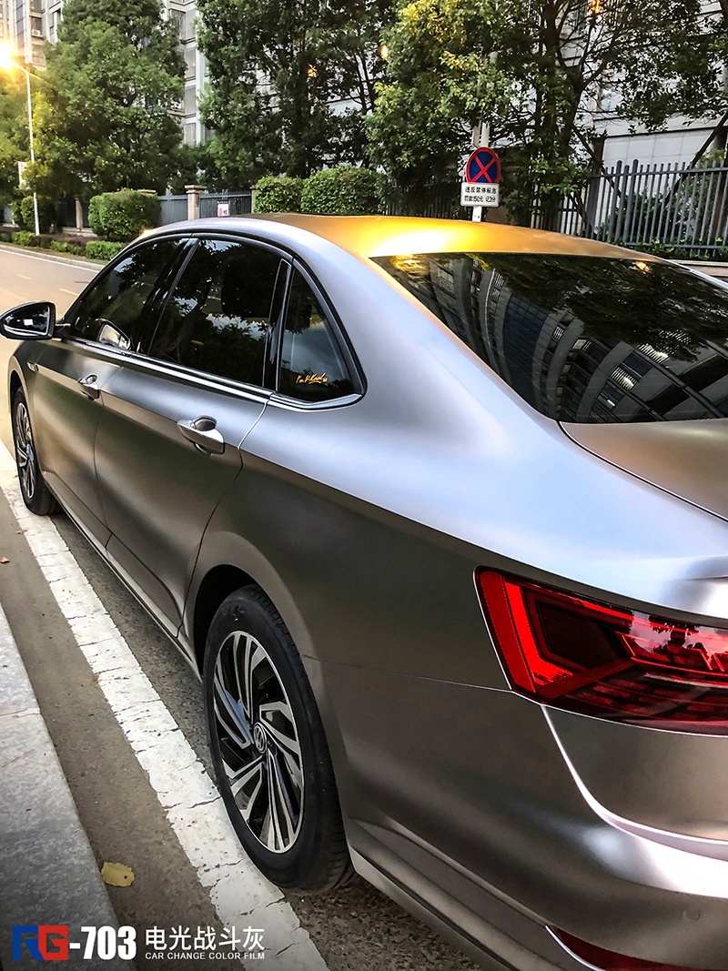 大众速腾车身改色电光战斗灰有点好看